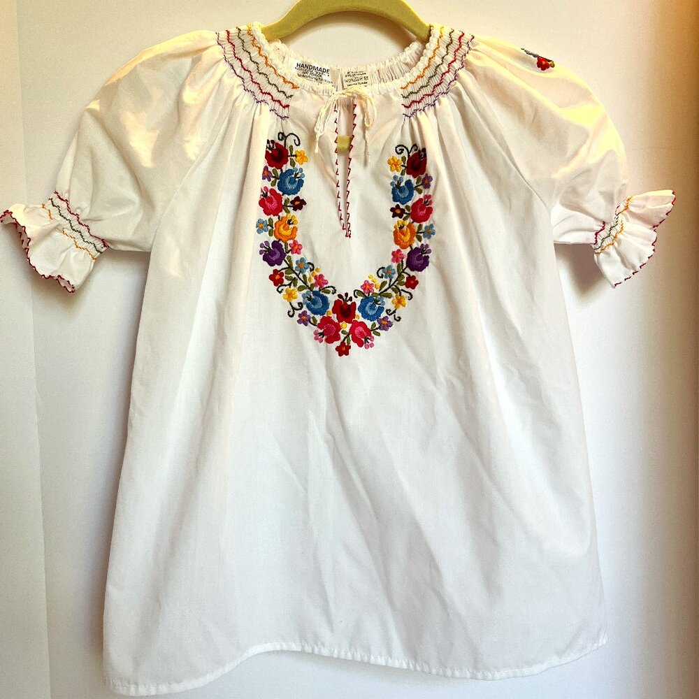 1970s Hungarian Floral Embroidered Girl's Cotton Peasant Top | 4-6 years
